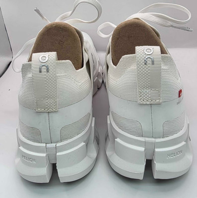 On Running Men's Cloudswift Sneakers-White 7US