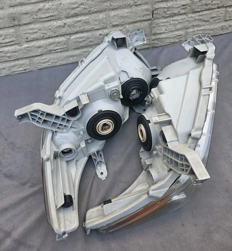 Faro lateral izquierdo y derecho Toyota Highlander 2011 2012 2013 OEM Foto 2 de 4