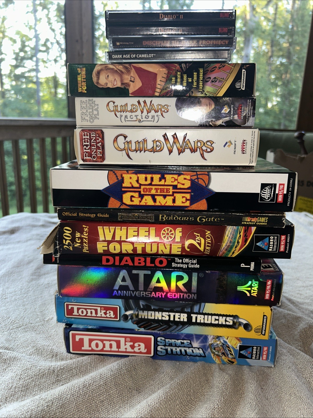 Autographs:  Wheel Of Fortune by Hasbro PC 2nd Edition + LOT Video Games