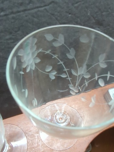 Vintage Antique Elegant Cut Glass Floral Flower Tumblers Etched Glass Set Four - Picture 6 of 9