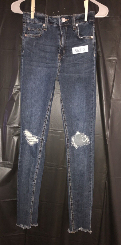 Size 0 Wild Fable Distressed Skinny Jeans