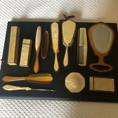 Vintage Butterscotch Bakelite Vanity set Vanity Set, Butterscotch, Bakelite, Yellow, Waverly Arch  main image 3