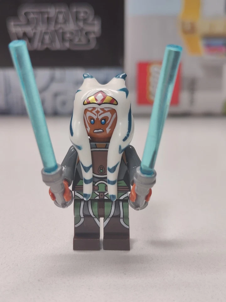 NEW Star Wars Rebel Ahsoka Tano Custom Lego Minifigure - Tunic w/ armor and belt