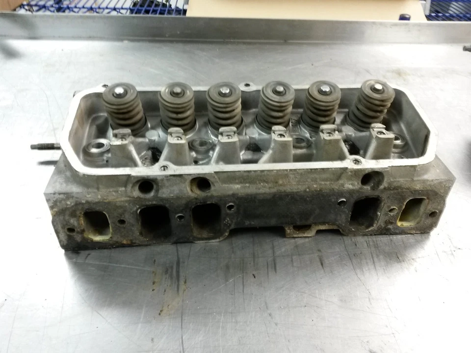 Culata para 89-93 Mercury Cougar 3.8 E9DE6090B7A Foto 2 de 4