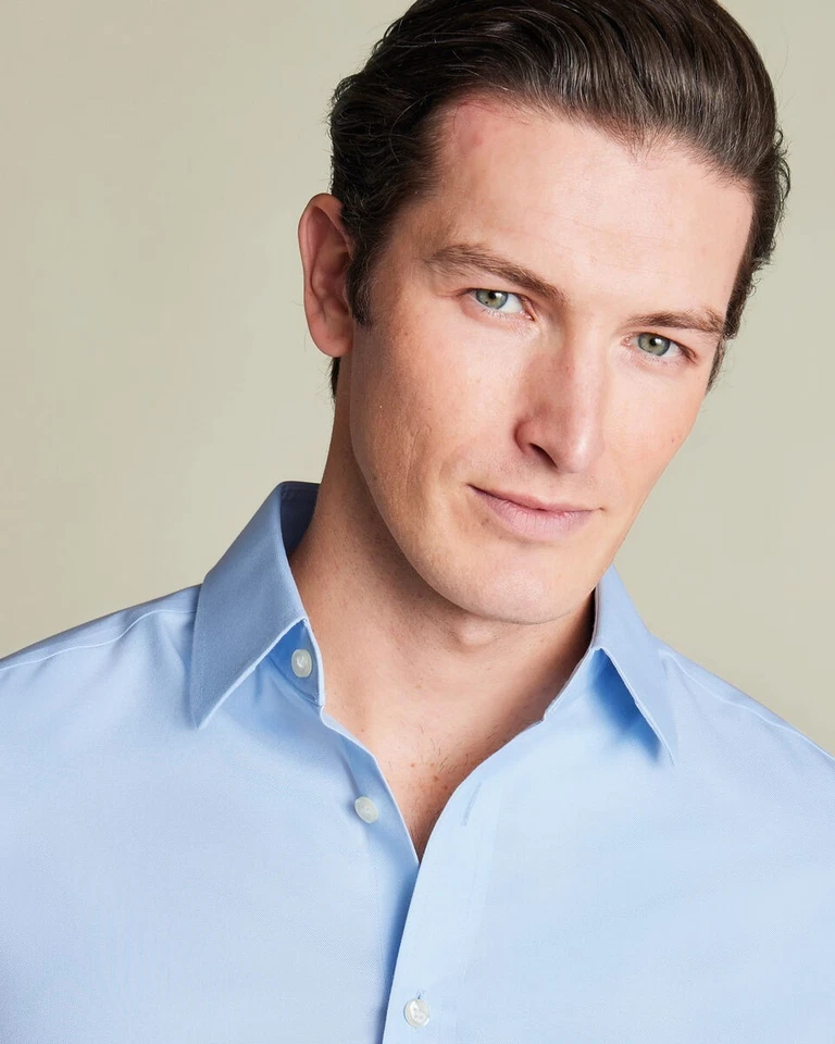 CAMISA DE VESTIR PARA HOMBRE CHARLES TYRWHITT SARGA AZUL CIELO CORTE CLÁSICO SIN PLANCHA 16.5 33 Foto 2 de 4