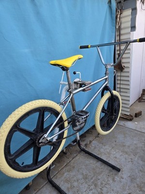 Vintage BMX Bike Chrome Steel Frame Yellow Seat Black Mag Vintage BMX Bike Chrome Steel Frame Yellow Seat Black Mag