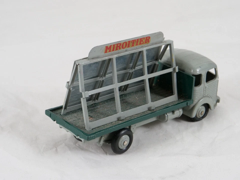Dinky Spielzeug F Nr. 33 C Lastwagen Simca Cargo Miroitier Saint Gobain - Bild 4 von 4