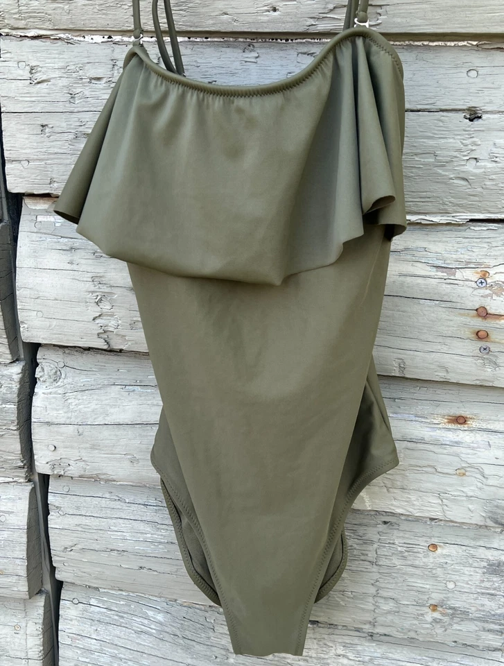 Suite de baño Old Navy para mujer talla mediana de una pieza con volantes cuadrados Hunter Pines Foto 3 de 4