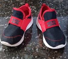 Disney Mickey Mouse Toddler Boys Red/ Black Light Up Sneakers Size 11 Slip on
