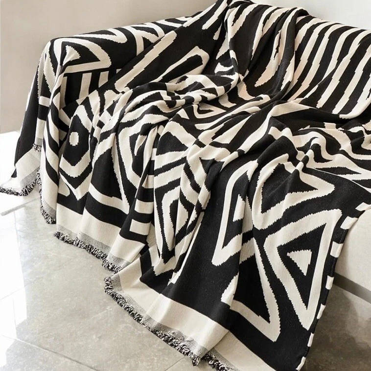 NEW Anthropologie XL Boho Chenille Abstract Blanket Bedspread Quilt - 102" x 70" - Image 4 of 4