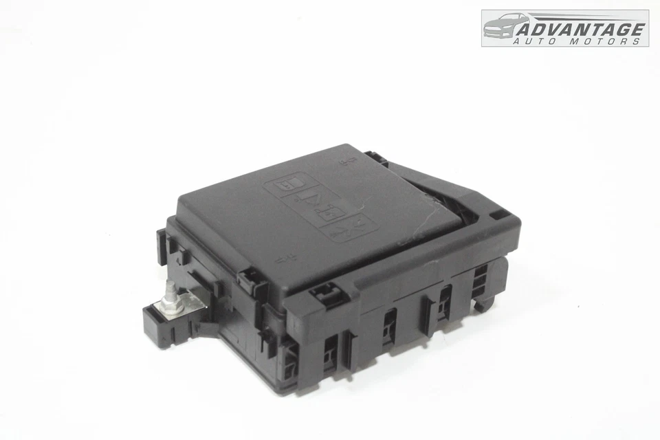 2021-2022 CHEVROLET BLAZER ENGINE BAY FUSE RELAY JUNCTION BOX BLOCK OEM Foto 3 de 4