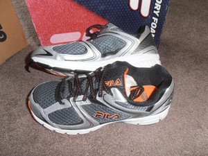 mens size 7 wide sneakers