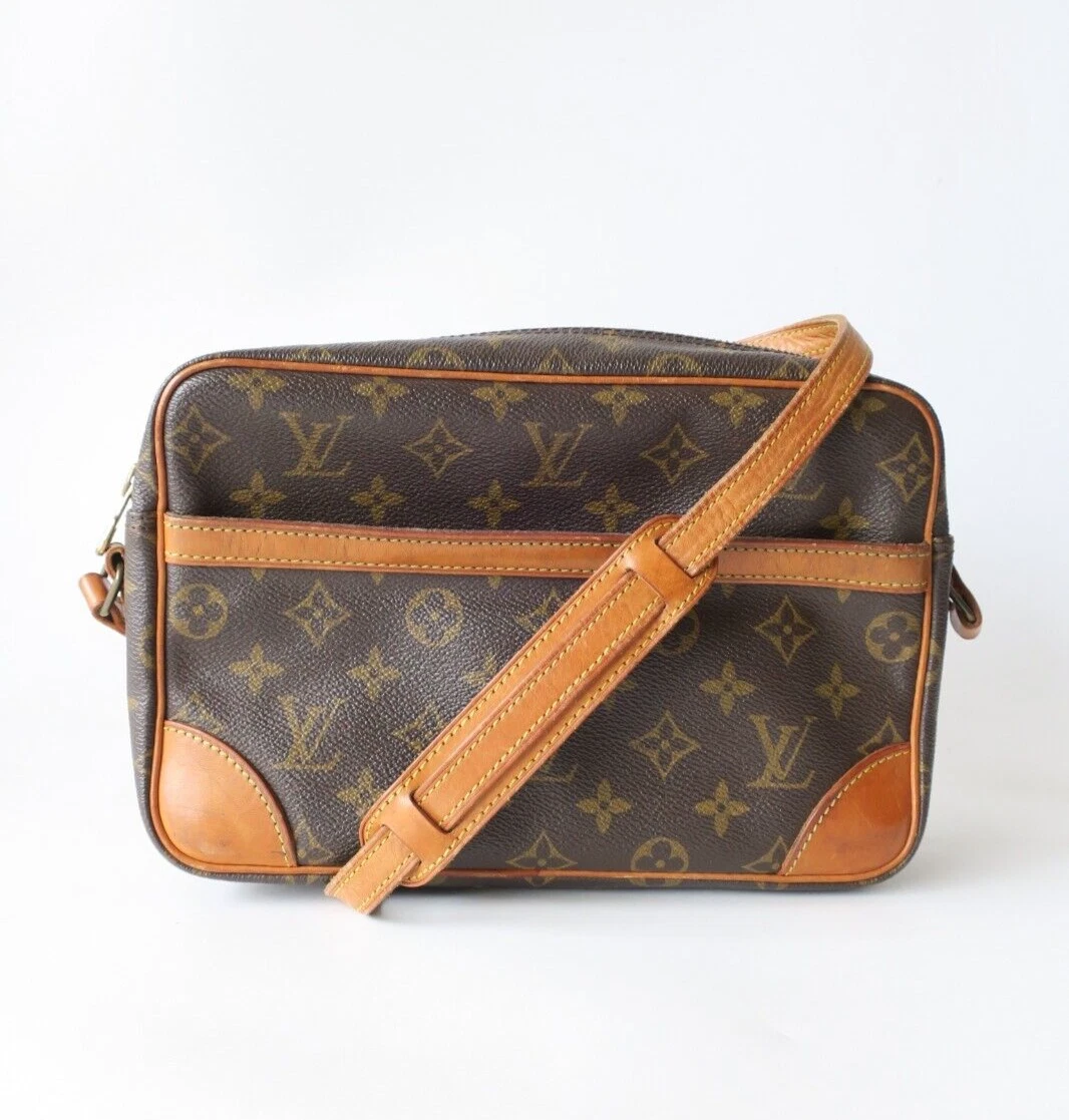 Authentic Louis Vuitton Monogram Trocadero 27 Shoulder Bag #17589