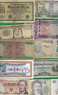 10 X WORLD BANKNOTES COLLECTION 1942 2019 LOT # 10300 ( ) MIXED GRADES