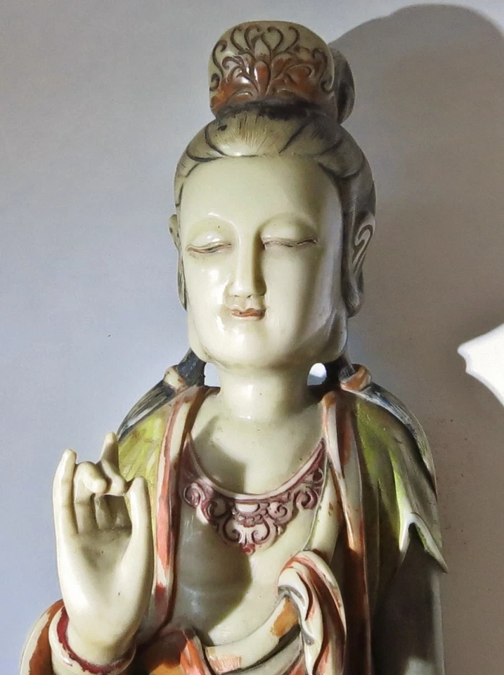 Antique Chinese Bodhisattva Figure (Guanyin) in Stone c. Qing Dynasty - Image 2 of 4