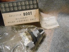 Allen Bradley 2 Position Selector Switch New in Box 800T-H2