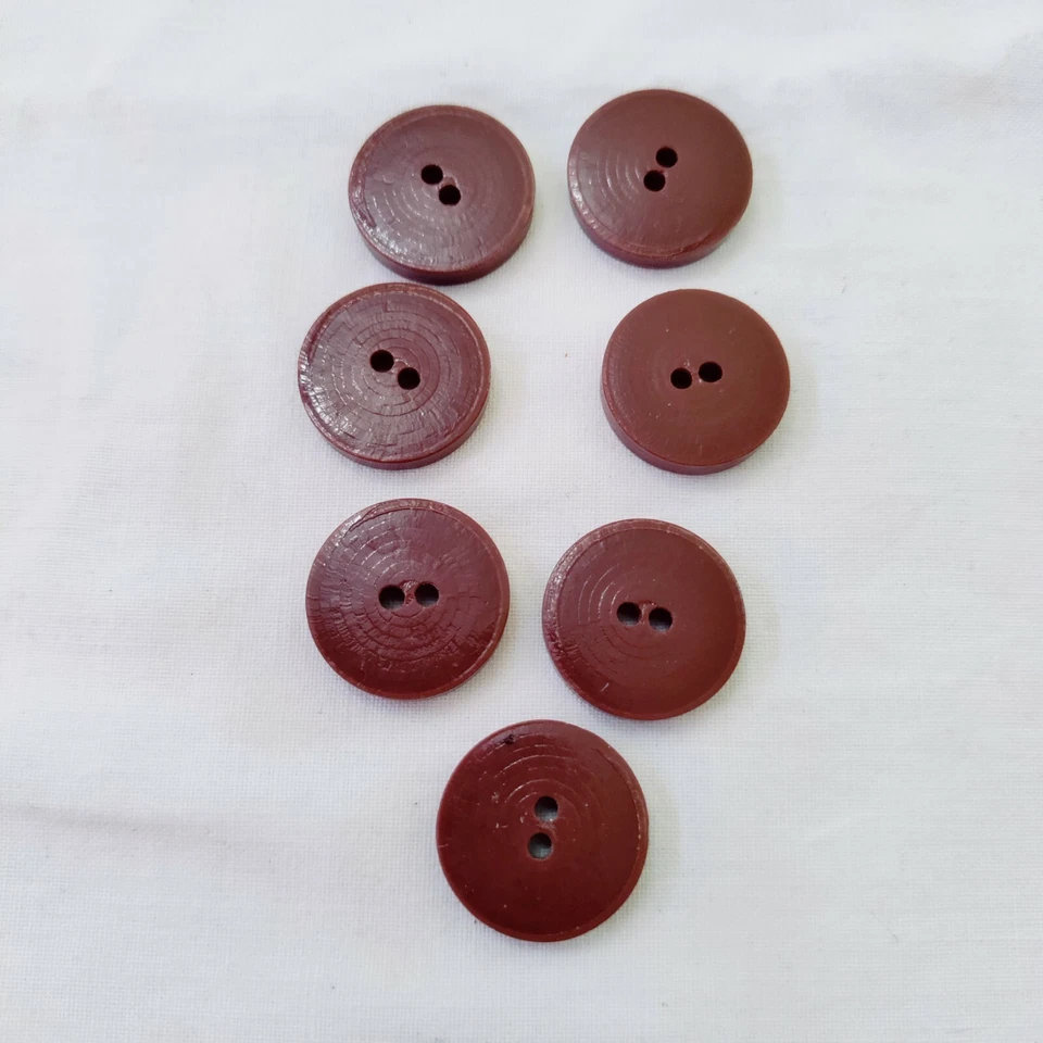 Lote De 7 Botones Redondos Tallados Vintage Plástico Granate Borgoña 3/4" Foto 2 de 4