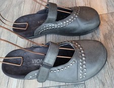 VIONIC Women Faux Leather Comfort Slides Mules Closed Shoes Studded Size 6 GUC