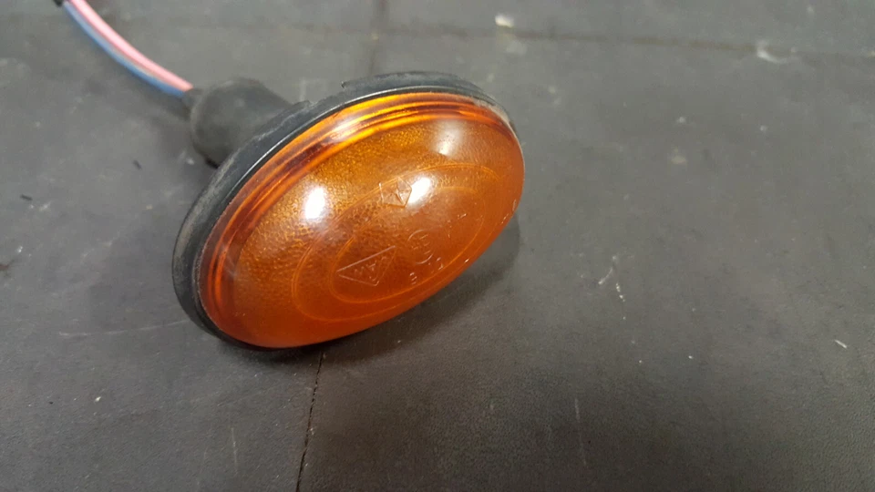 Repetiteur Clignotant CHRYSLER Grand Voyager IV (RG) 2000 2008 04857110 - Immagine 2 di 2