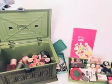 VINTAGE MAX KLEIN SEWING BOX GREEN PLASTIC GRANDMA CORE NEEDLES THREADS, 12"