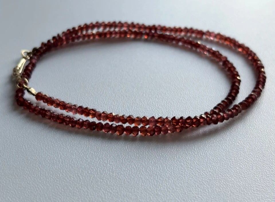 VTG 14k Gold Unique Clasp Garnet Faceted Rondelle Beaded Necklace PAT PENDING - Image 3 of 4