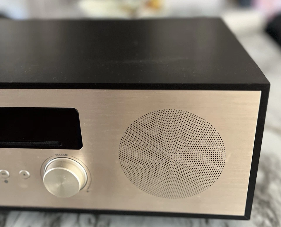 Insignia All-in-One NS-HAIOR18 Shelf System CD Player Bluetooth TESTED & WORKS - Image 4 of 4