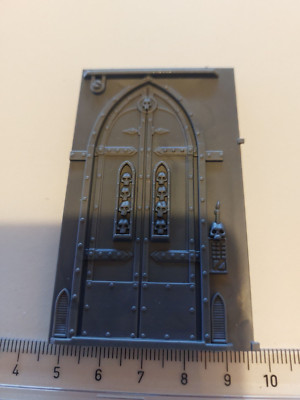 Games Workshop City Gebäude - Einzelbogentür - Doppelte Schädelreihe - Neu