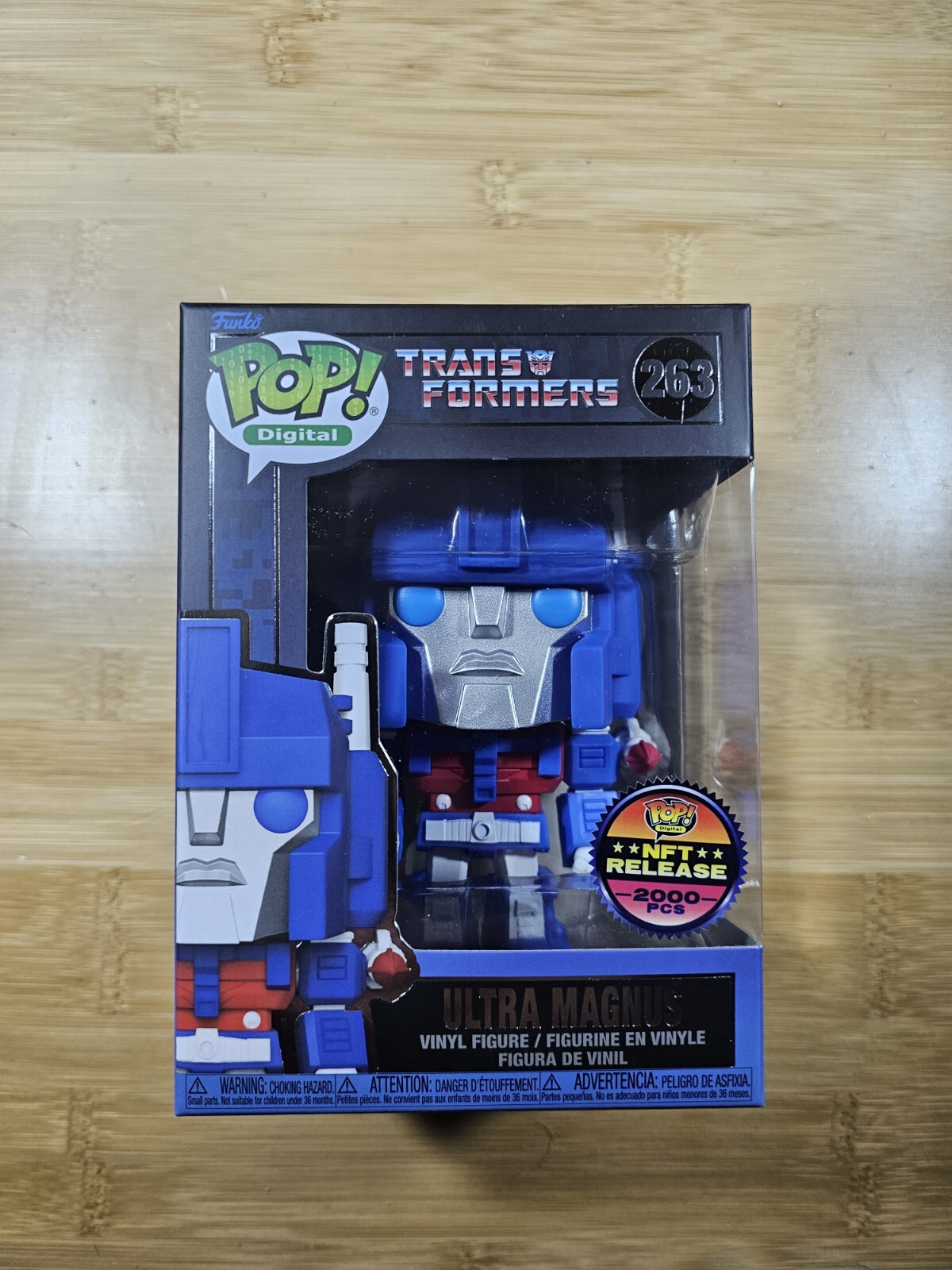 Funko POP! Digital#263 Transformers  Series 2 Ultra Magnus Legendary +Protector