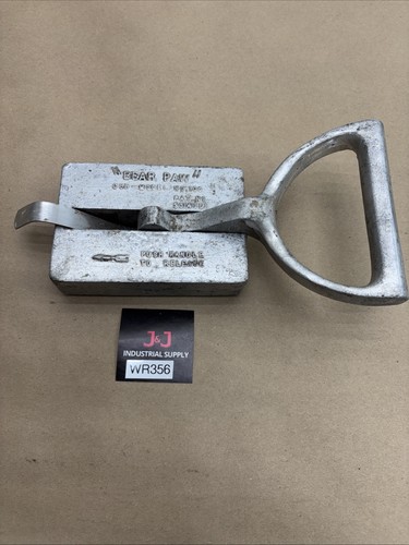 Used Vintage Bear Paw Model 100 Lifting Magnet Industrial Steel Magnetic Tool
