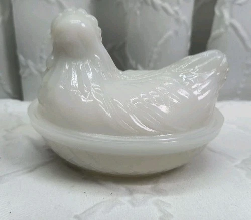 Vintage Milk Glass White Chicken Hen On Nest Covered Candy Dish 4 3/8" Long