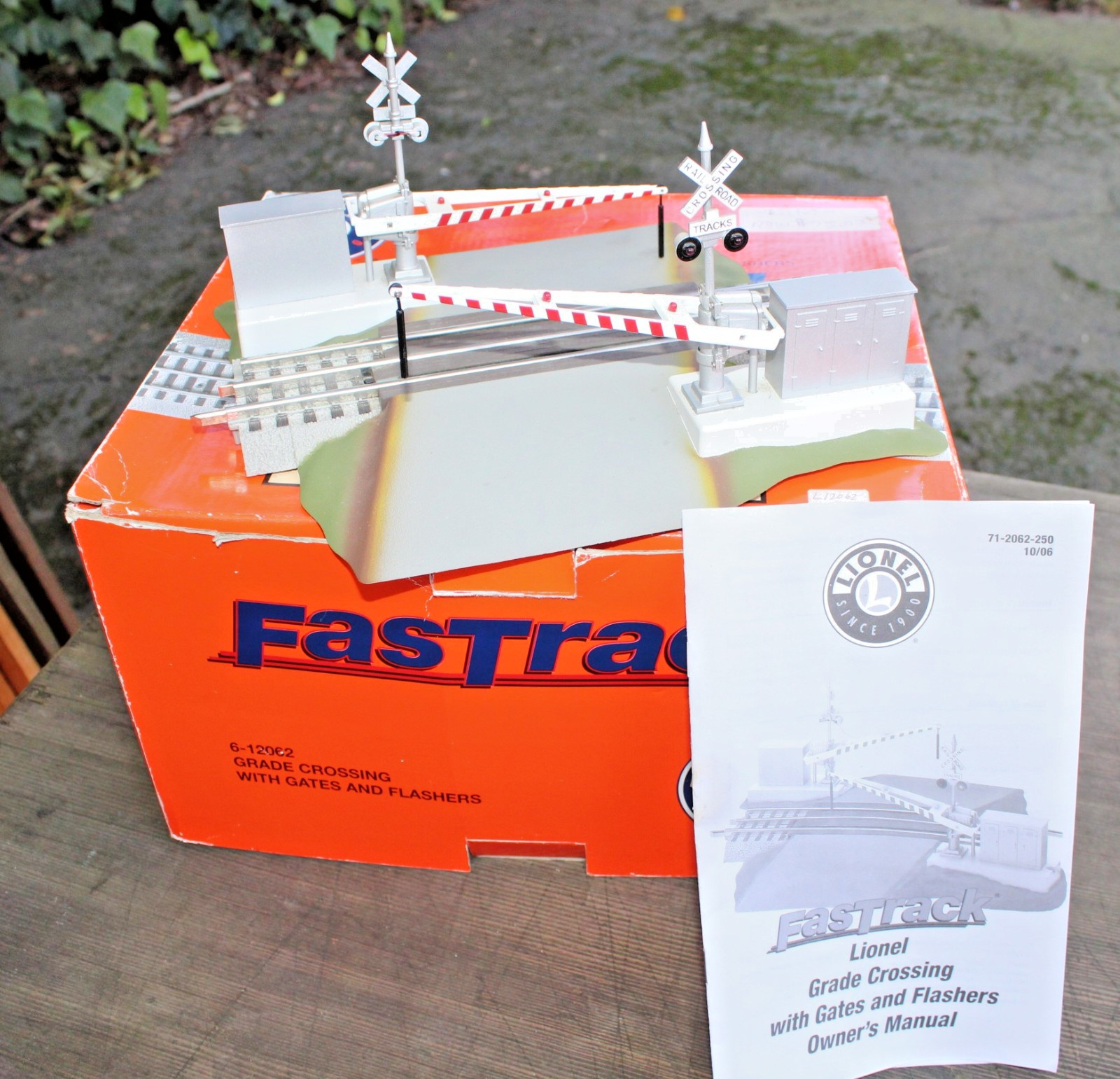 Click here to see eBay Auction