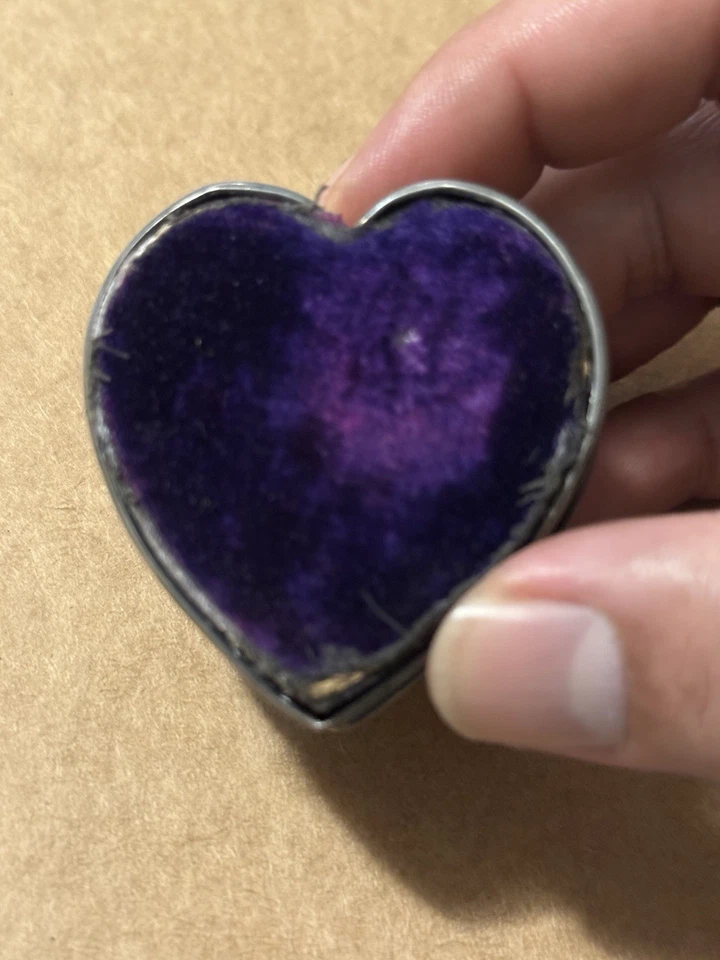 Joyero Birmingham 1800 L Spiers plata esterlina y terciopelo en forma de corazón Foto 4 de 4