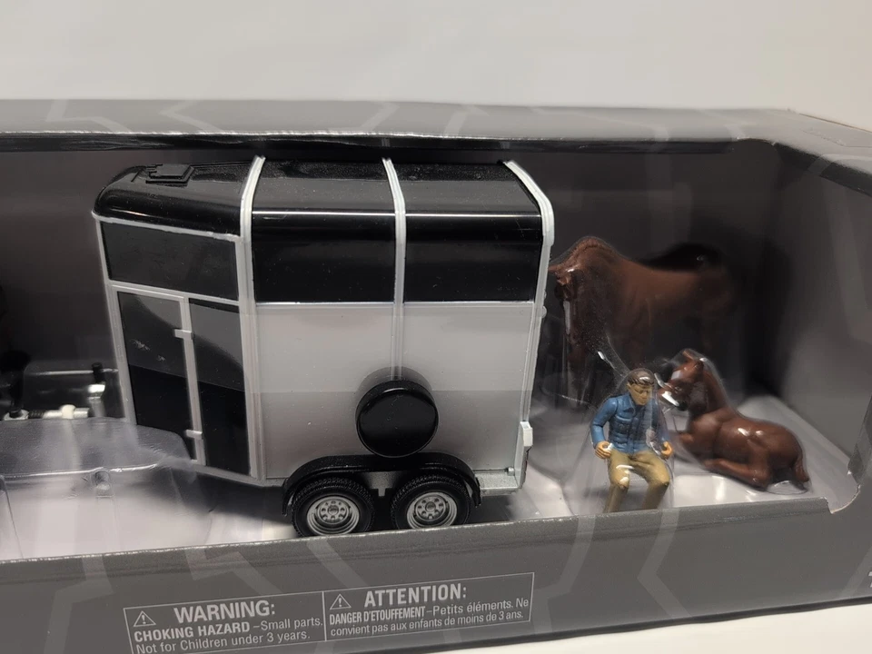 1/32 Green Pickup Truck with Horse Trailer & Figures by Tomy 47599 - Image 4 of 4