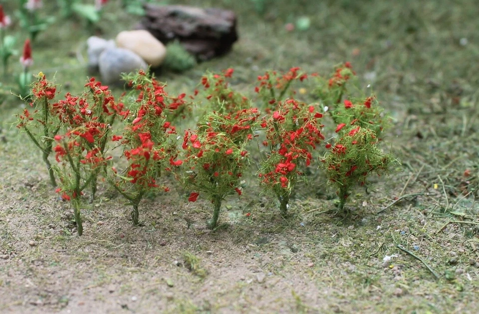 MP SCENERY 30 Red Poppies N Gauge 1/4" Tall Model Flower Plants Farm Layout - Image 2 of 4