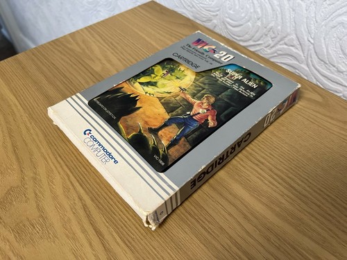 Commodore VIC-20 Super Alien Cartridge - Rare & Working -👽👾Retro Gift Idea👾👽 - Afbeelding 12 van 12