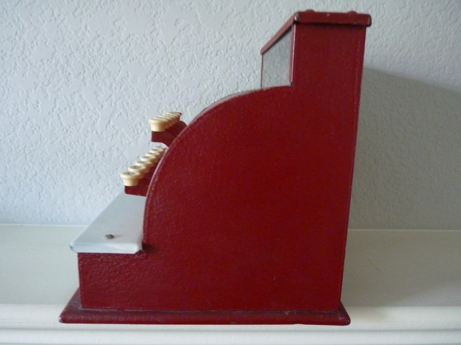 как выглядит Vintage TOM THUMB Red Metal Toy Cash Register Cinderella Mfg Co. фото