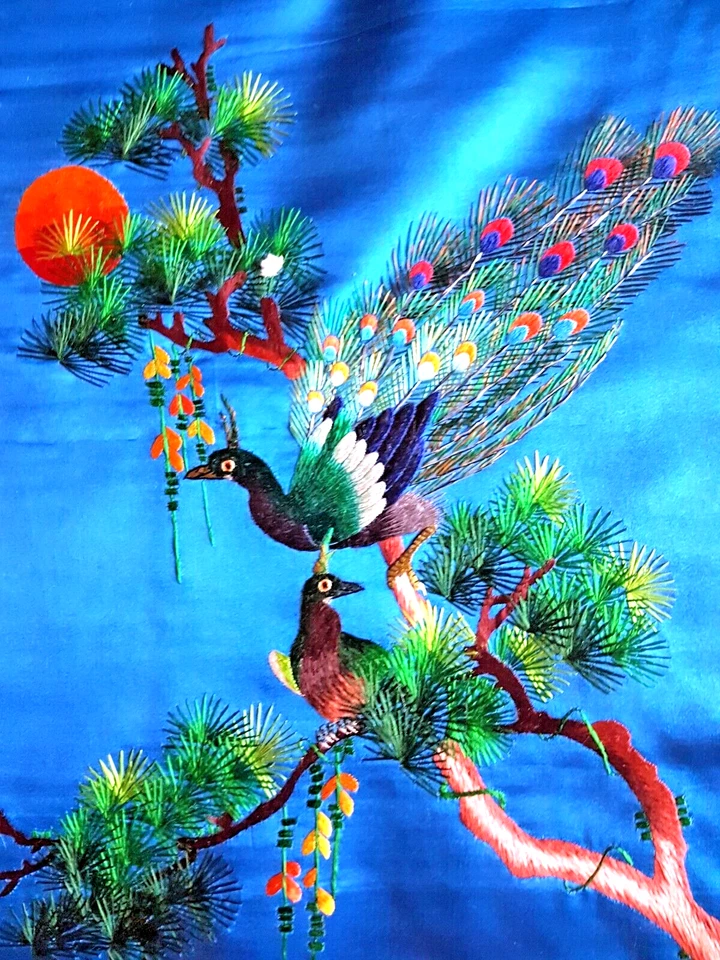 Broderie Asiatique sur soie - 50 cm x 37 cm - Photo 2/4