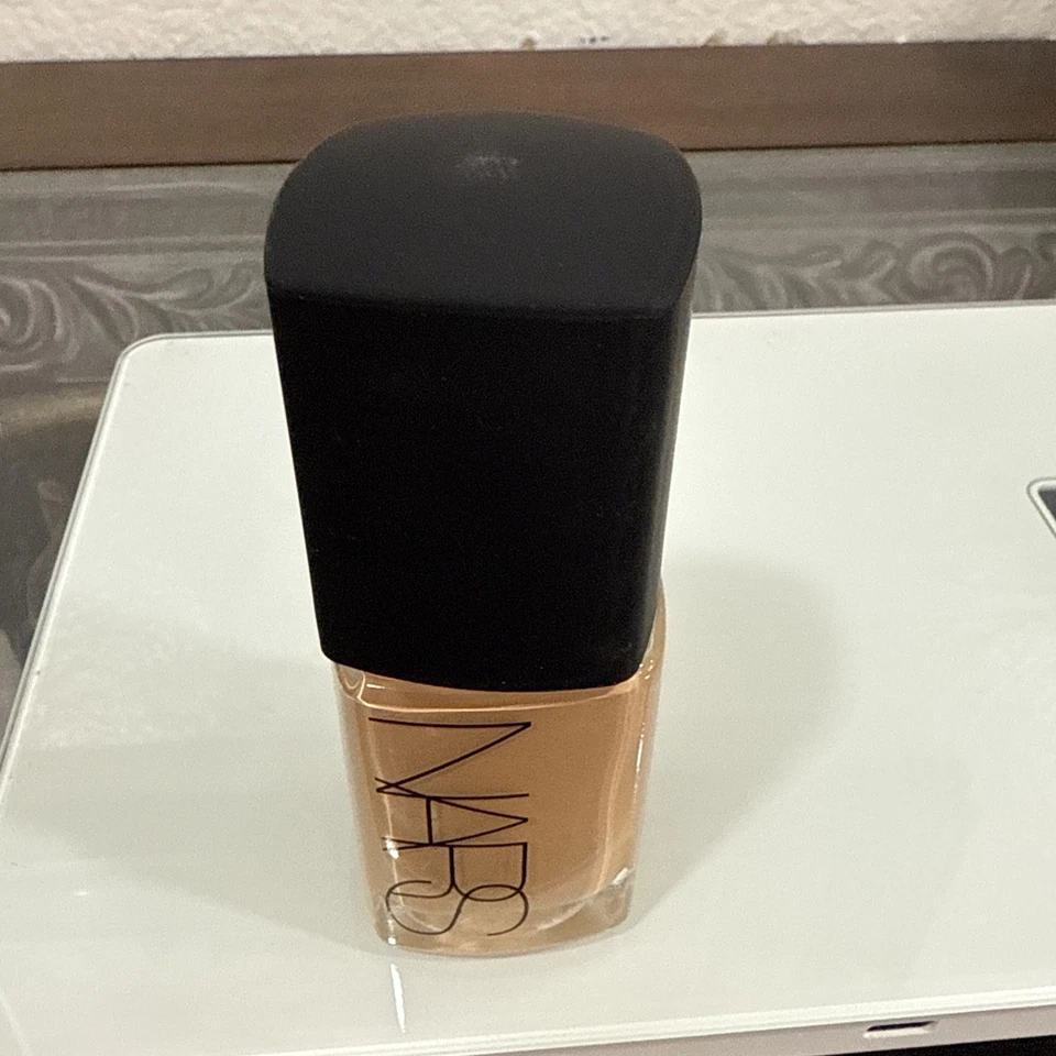 NARS Sheer Glow Foundation - Valencia Medium - Image 2 of 4
