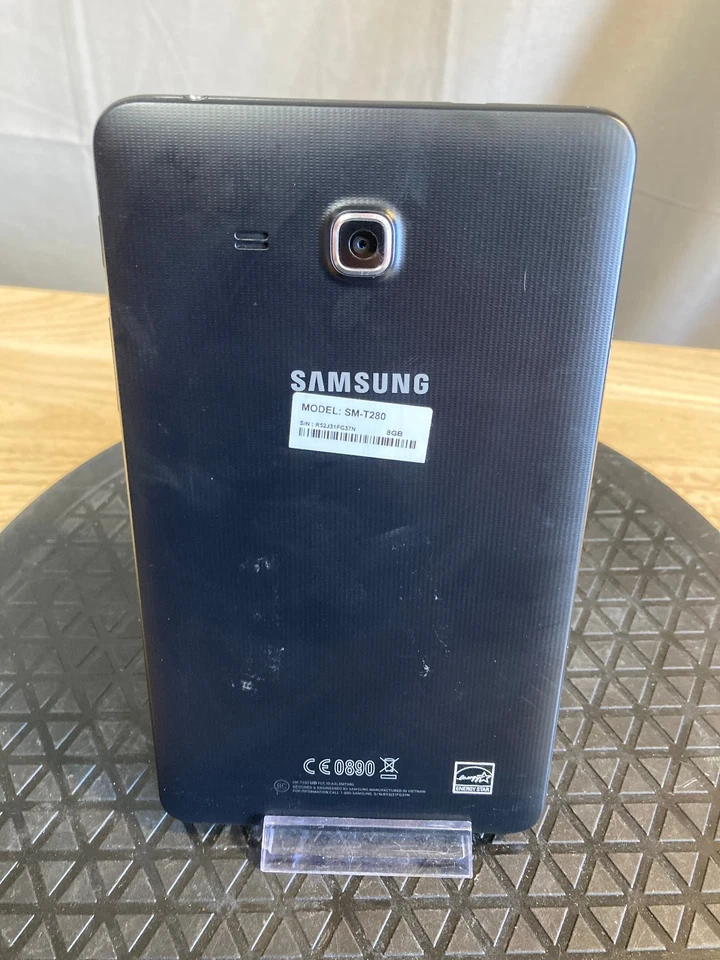 Samsung Galaxy Tab A 8GB card 7" screen SM-T280 黑色 WiFi 蓝牙 平板电脑 — 第 3/4 张图片