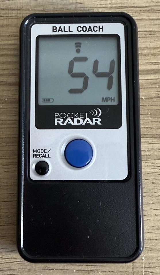 Bola de radar de bolso Coach PR1000-BC ferramenta de treinamento de velocidade com estojo – Funciona testado - Imagem 3 de 4