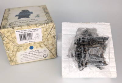 Boyds Bears Uncle Bean's Treasure Box-Aunt Becky's Cast Iron Stove w/Biscuit NIB