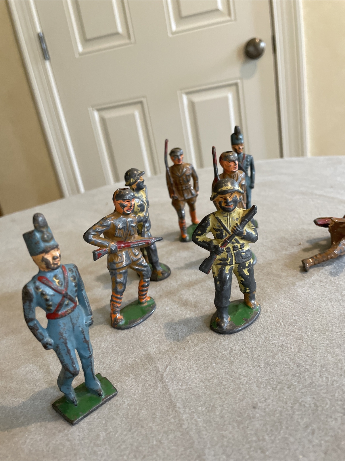 Lot of 8 Antique Lead Toy Soldiers & Marching Soldier Figurines Cast