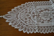 Tischläufer Spitze 32 x 140 cm neu ungenutzt Tischdecke Vintage Deko