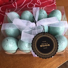 FAO Schwarz Robbins Egg Blue Speckled Set of 12 Easter Eggs  Spring Carton NIB