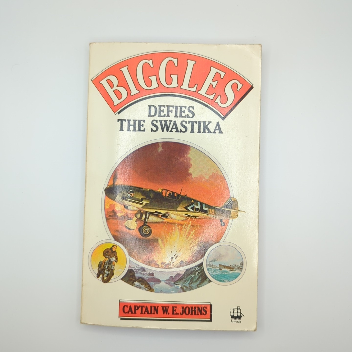 Biggles Defies The Swastika By Captain W.E. Johns (Paperback, 1980) Book WWII