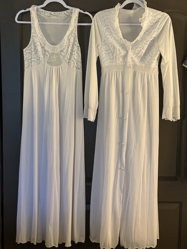 Shadowline White Nylon Vintage Lace Nightgown & Robe Set Small