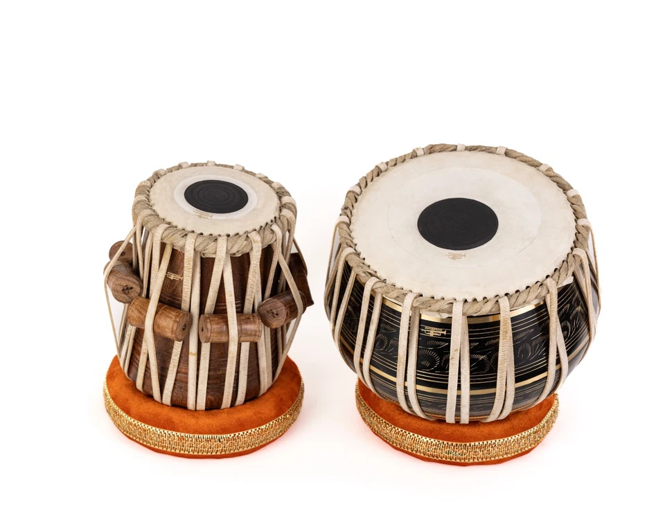 Juego Tabla - 2,5 KG Latón Negro, Finest Dayan, Martillo, Cojines con Bolsa Foto 2 de 4