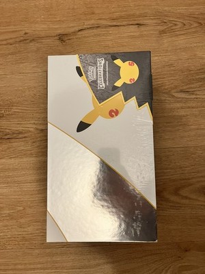 Bundle - Pokemon Celebrations 25th: Ultra Premium Collection & Elite-Trainer-Box