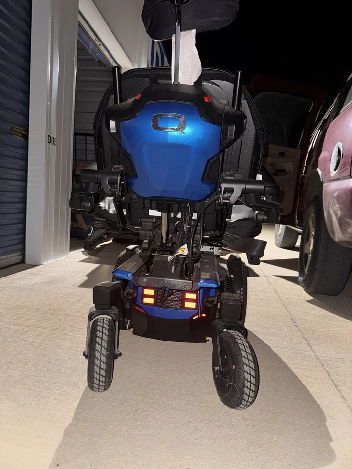 Reposapiés reclinable inclinable Quantum Q6 Edge para silla de ruedas, 42 pulgadas Foto 3 de 4