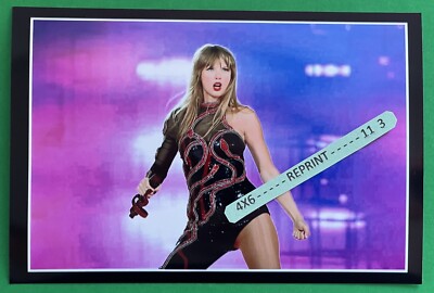 Found 4X6 Photo of a Beautiful Young Sexy Entertainer & Singer TAYLOR SWIFT